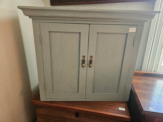 Bathroom wall cabinet