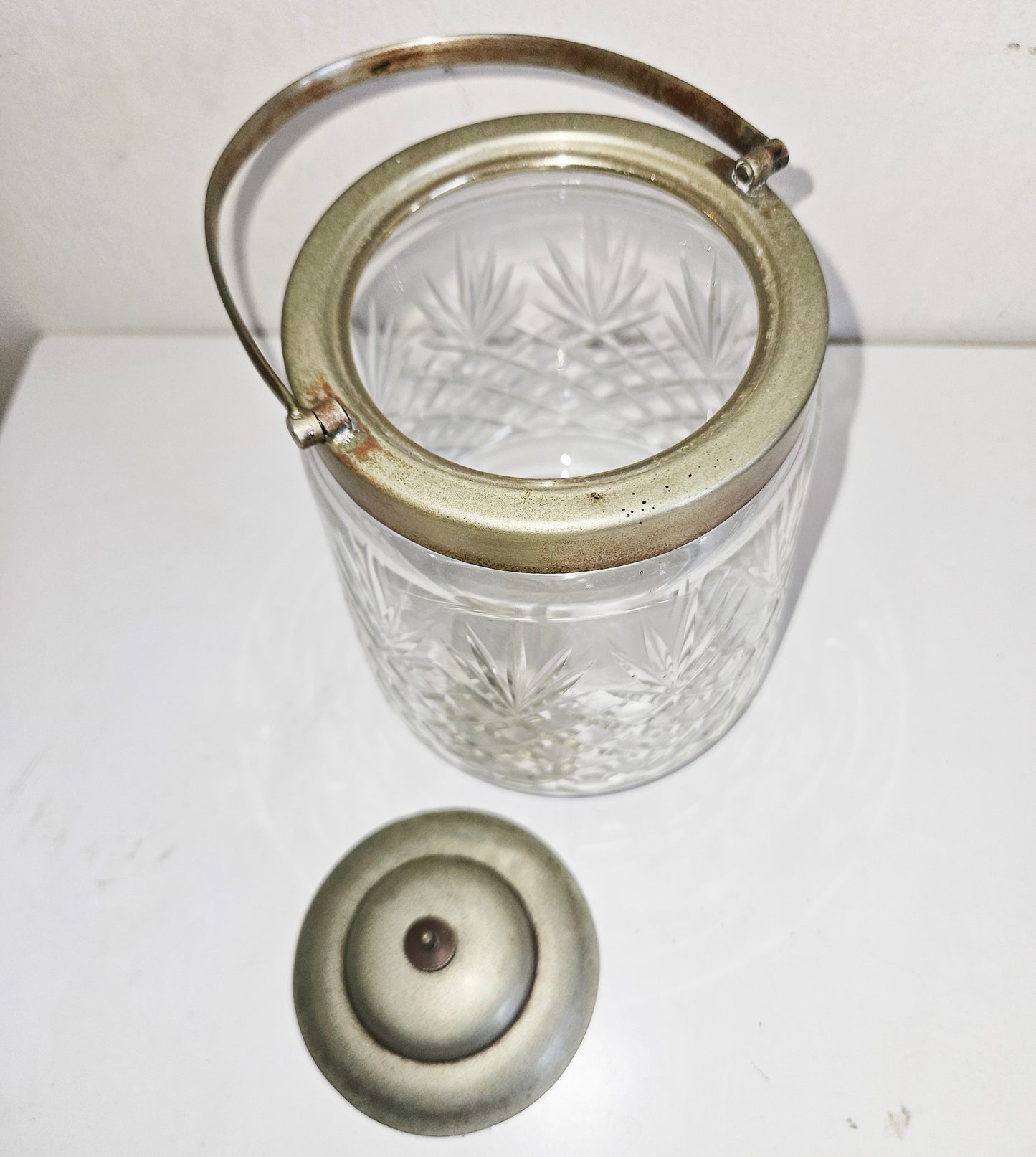 Crystal glass biscuit barrel