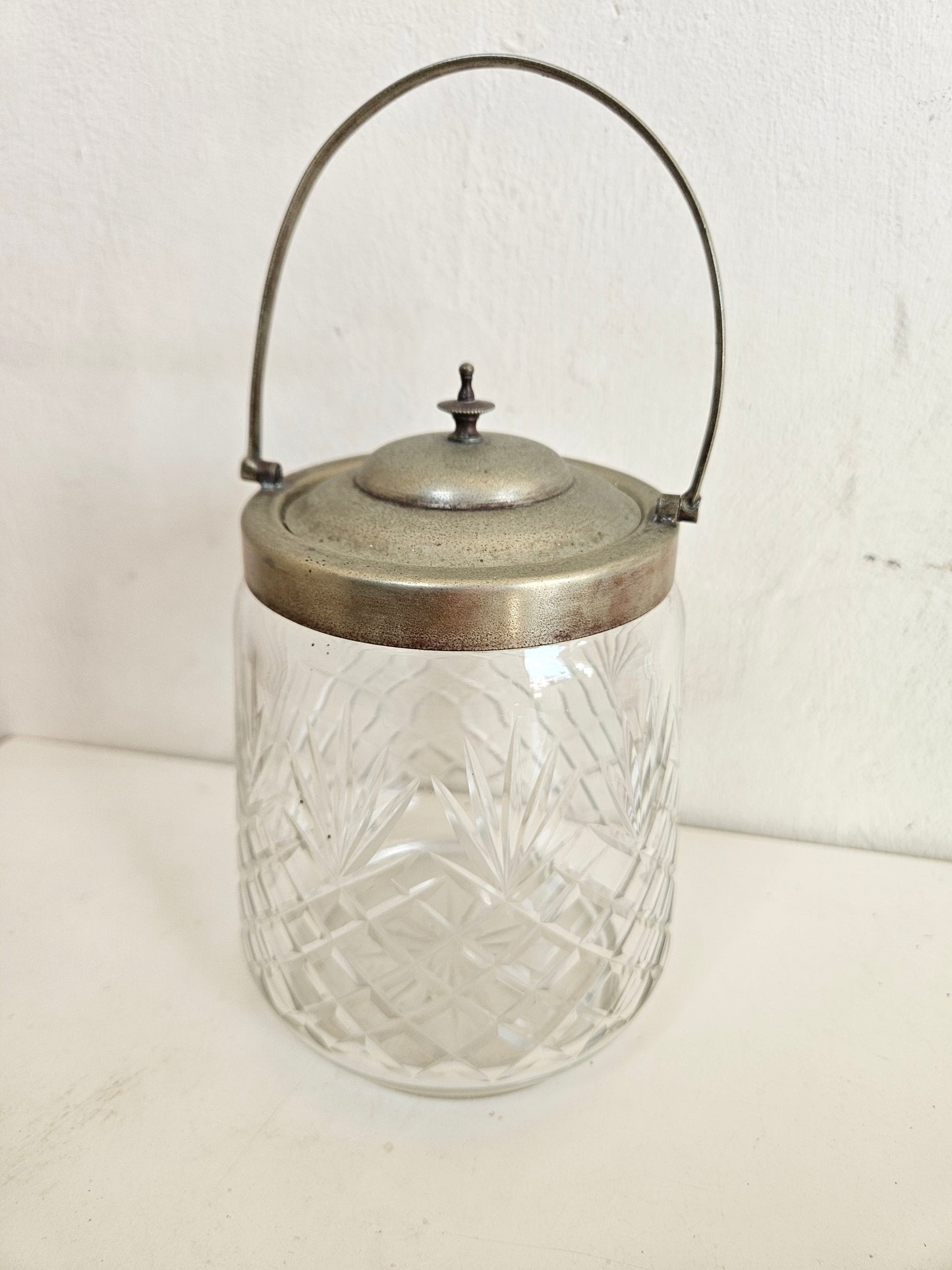 Crystal glass biscuit barrel