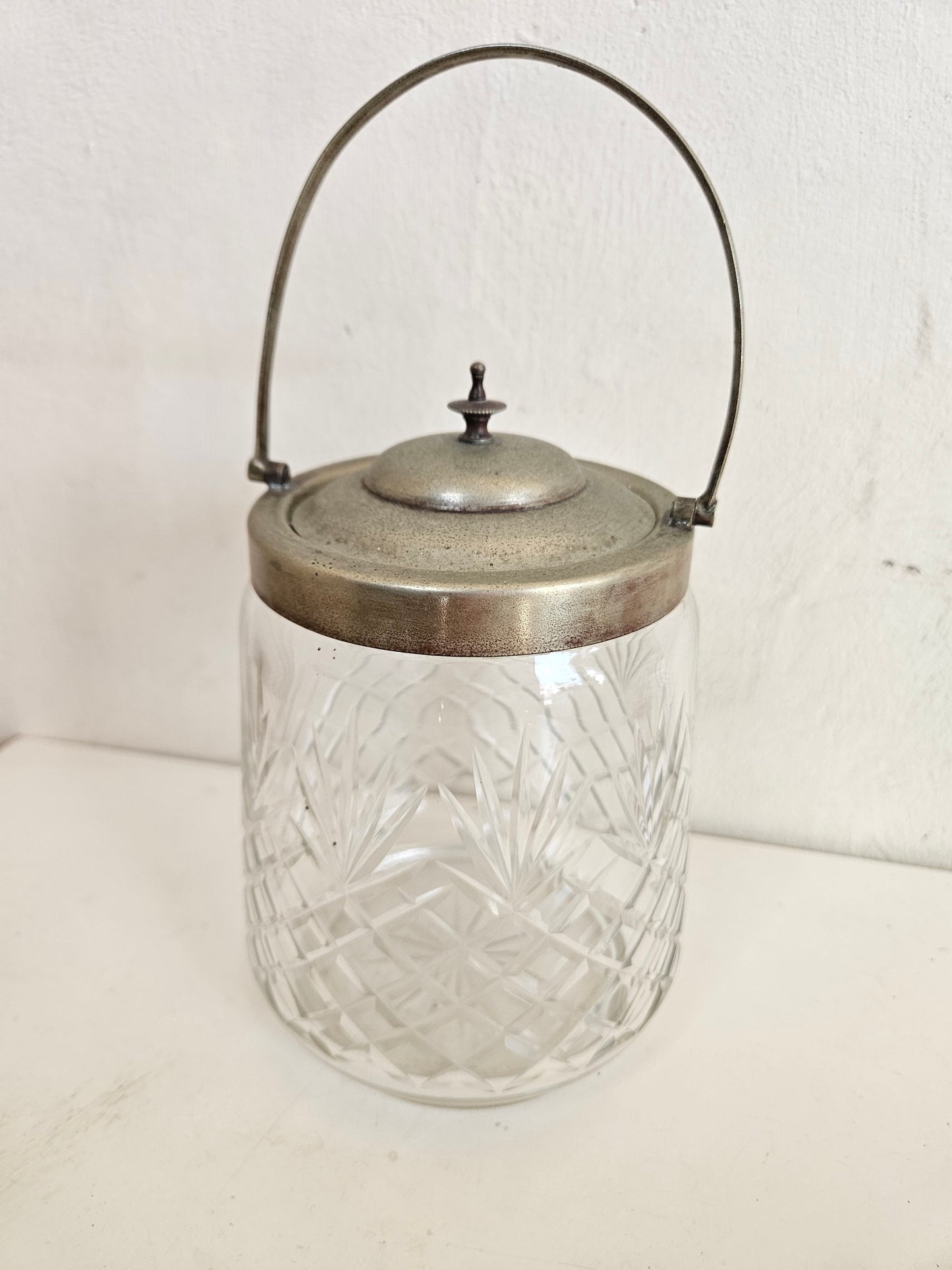 Crystal glass biscuit barrel