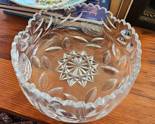 Crystal glass bowl