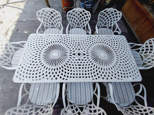 Cast aluminium patio set
