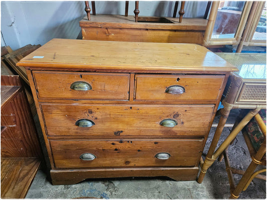 Oregan chest of drawers