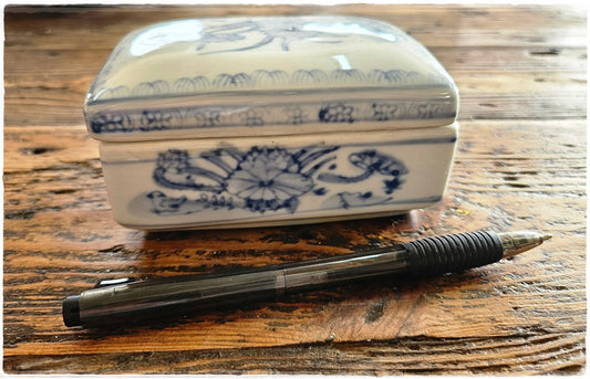 Trinket jar