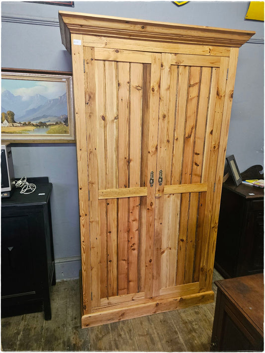 Oregan wardrobe