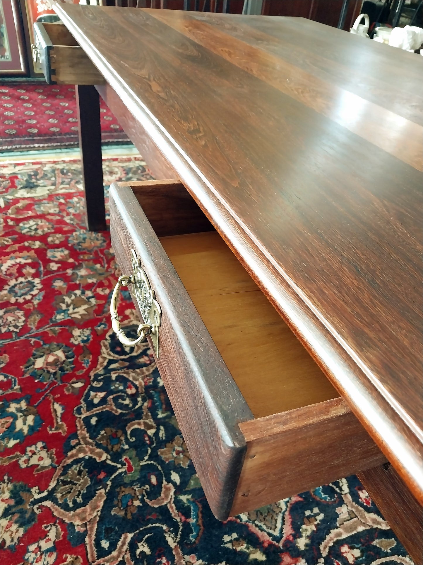 8 Seater table