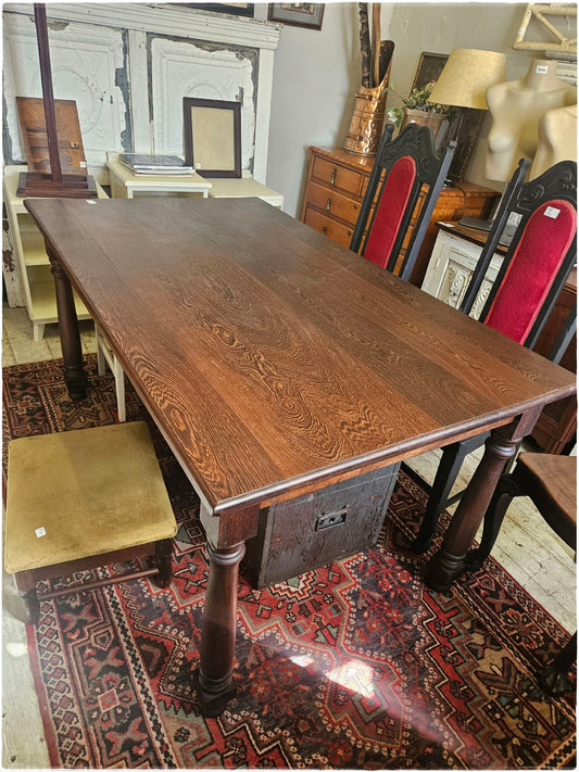Smart partridge wood table