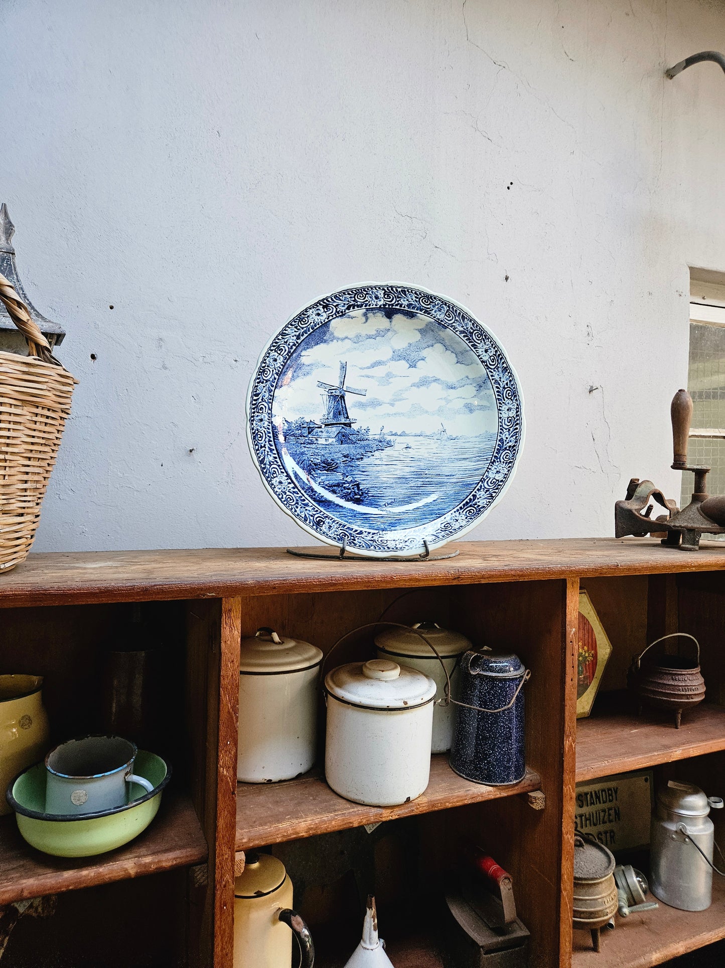 VIntage Boch Delft charger plate
