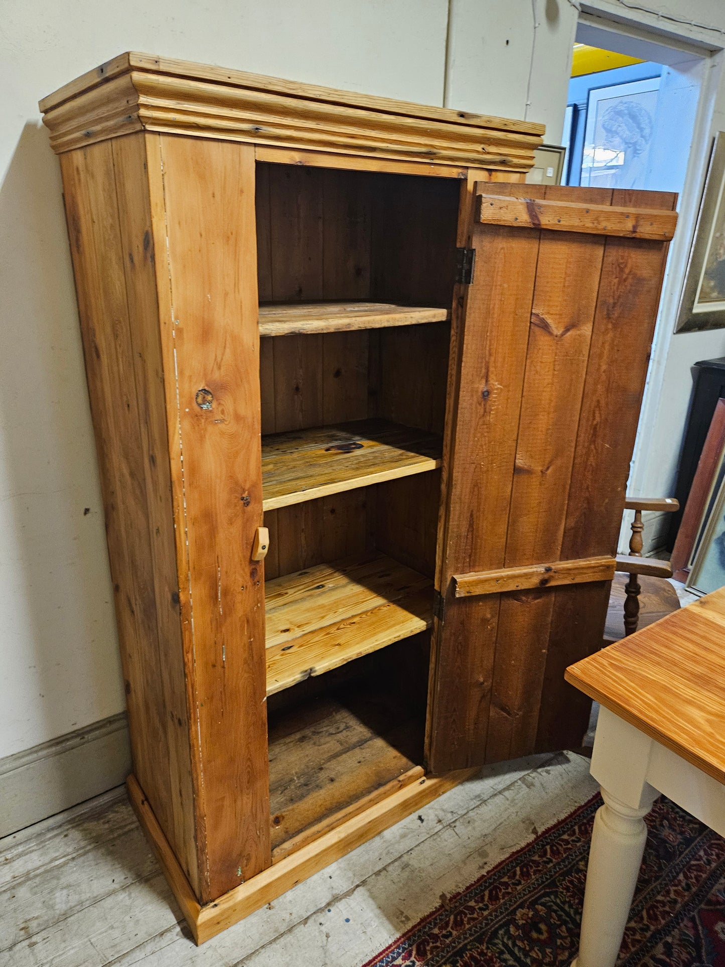 Oregan grocery cabinet