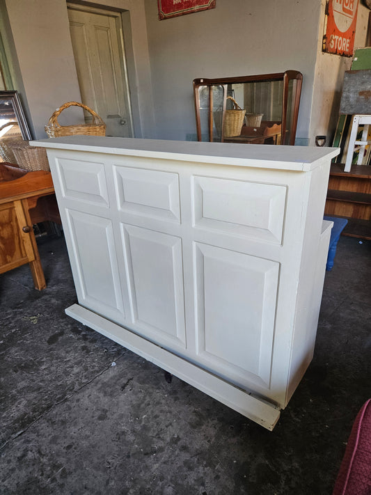 Small painted bar or shop counter