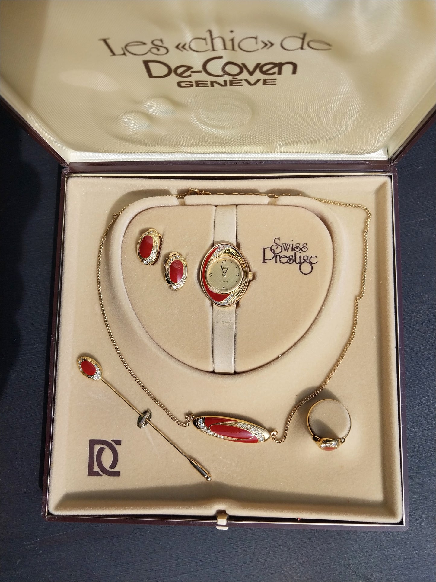 Mid Century watch gift set. De-Coven Geneve