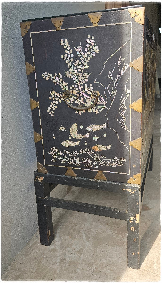 Japanese wedding chest. Mother of pearl inlay.