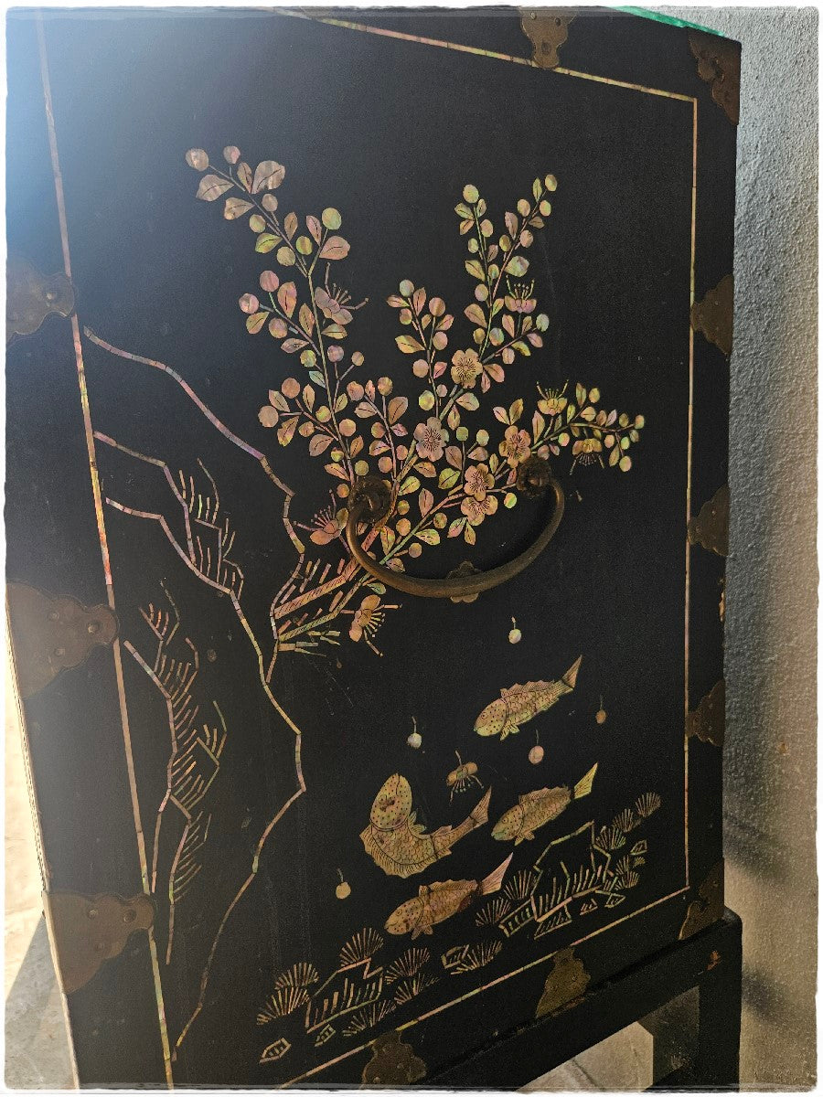 Japanese wedding chest. Mother of pearl inlay.