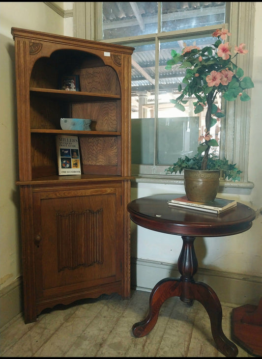 Oak corner unit