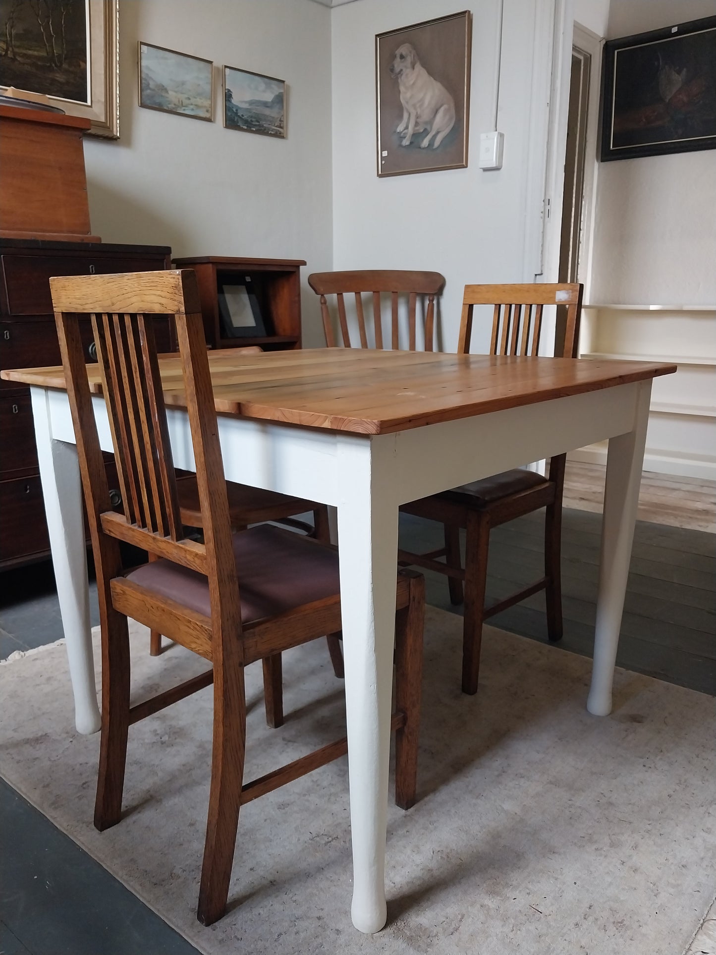 4 seater table