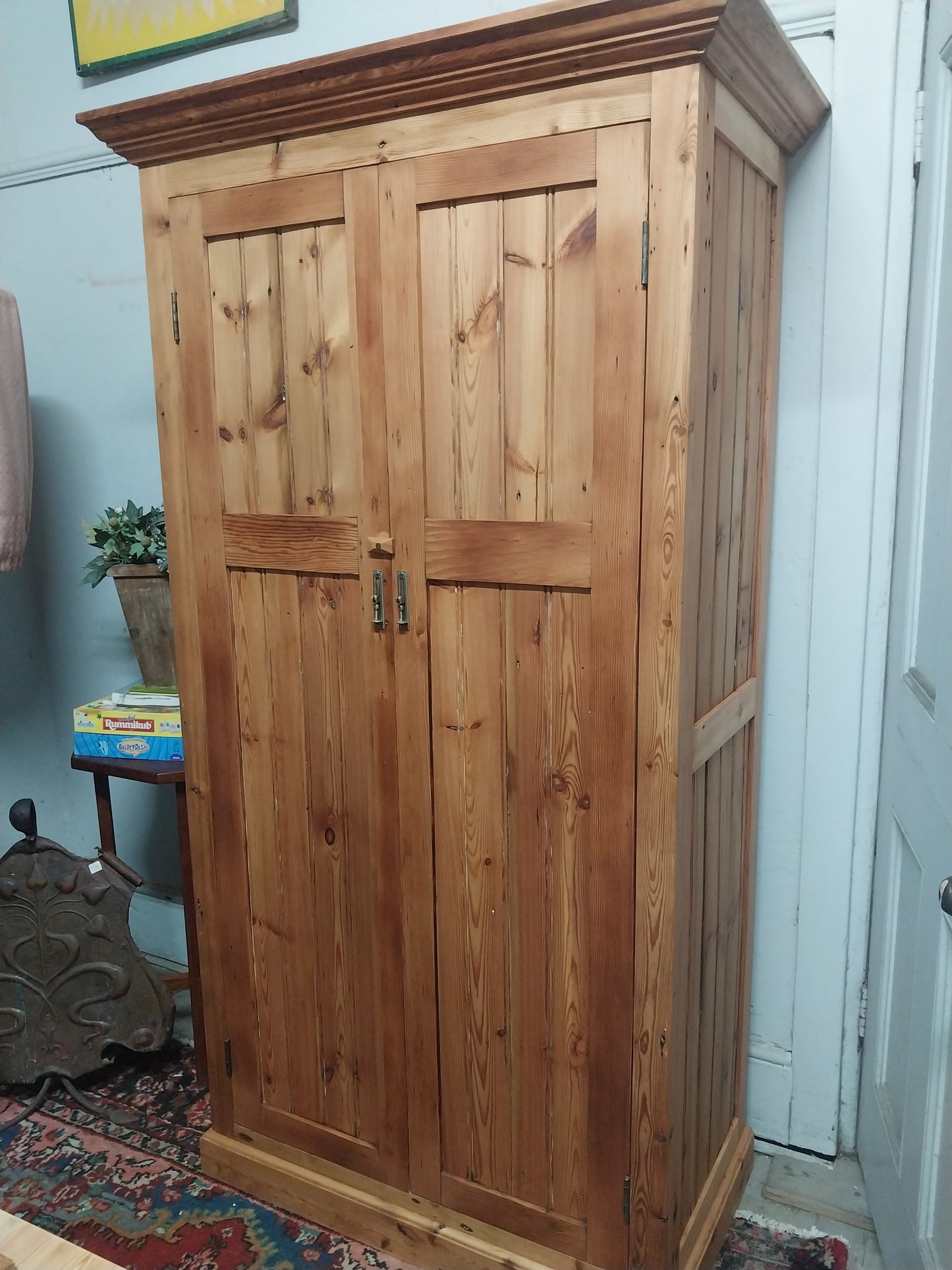 Oregan wardrobe