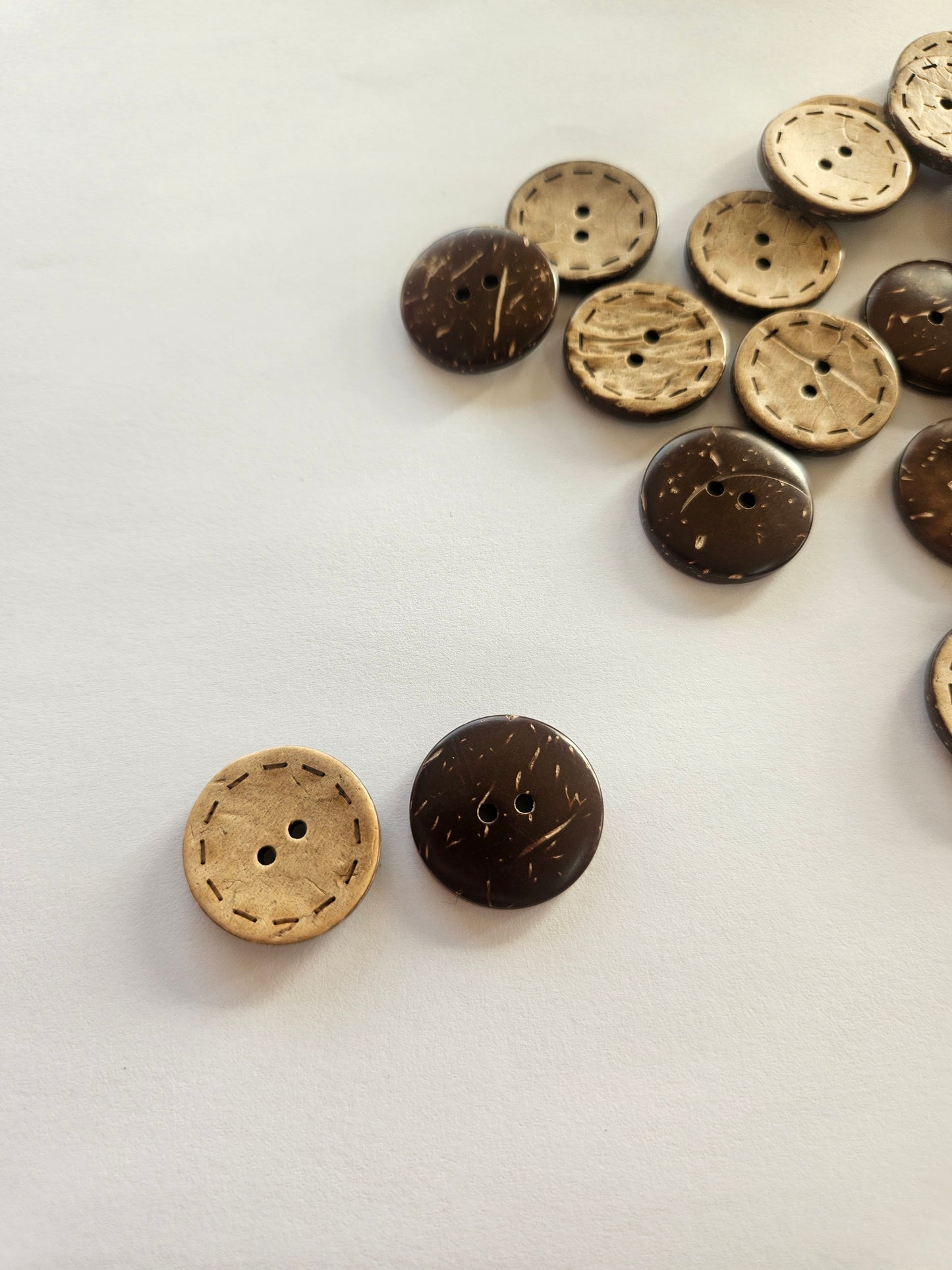 Coconut shell buttons - small