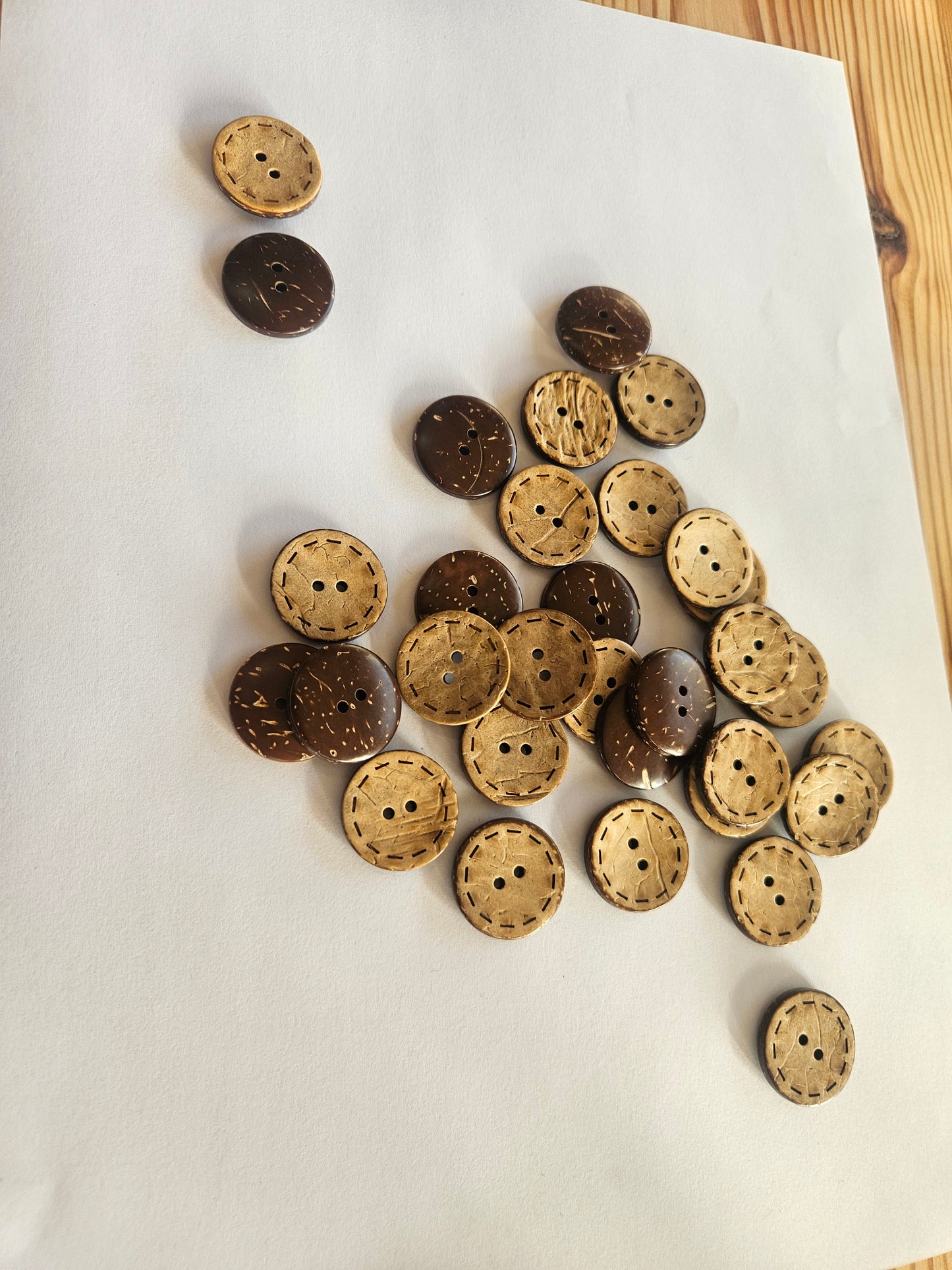 Coconut shell buttons - small