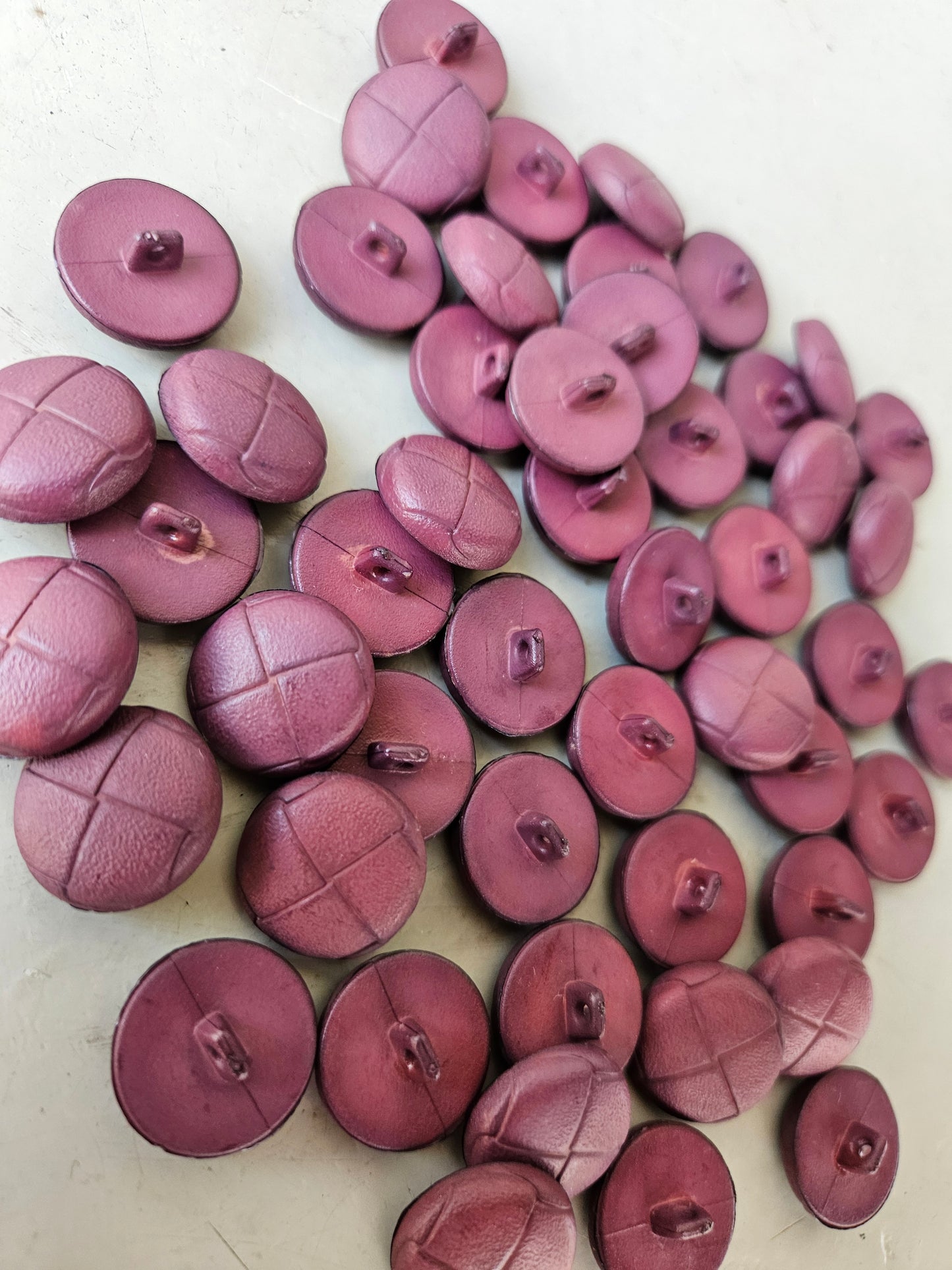 Purple buttons 50pc, 18mm