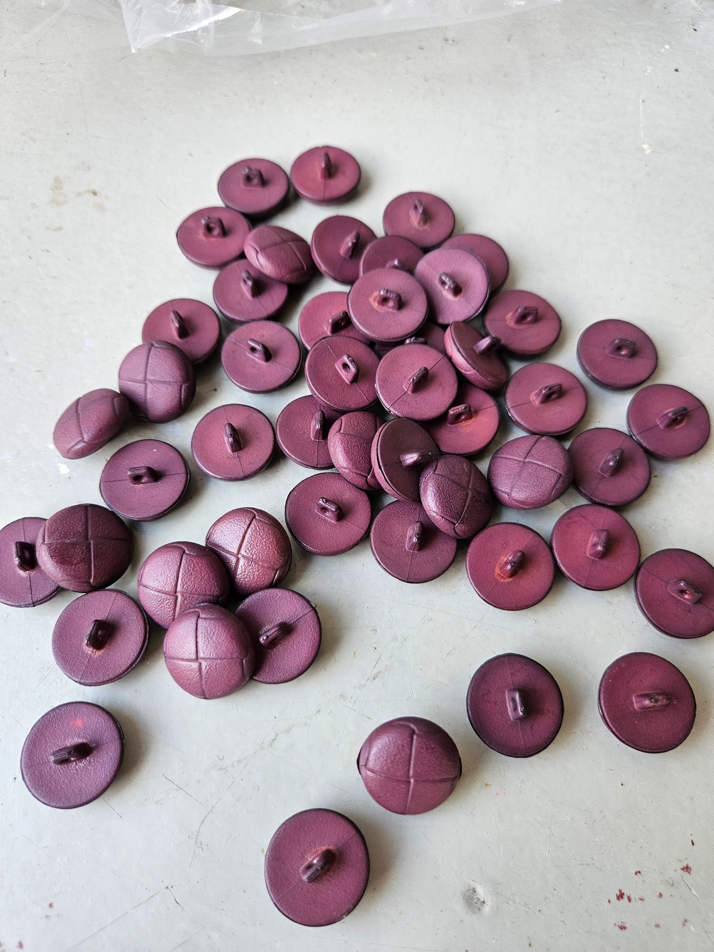 Purple buttons 50pc, 18mm
