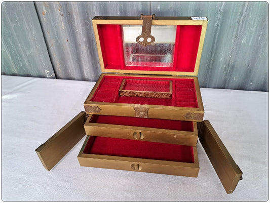 Japanese vintage jewellery box