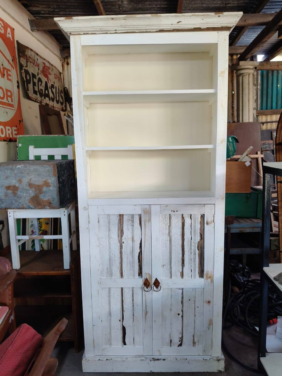 Tall shelving cabinet