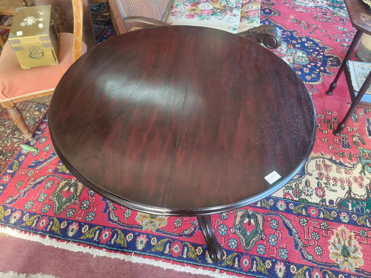 Round table