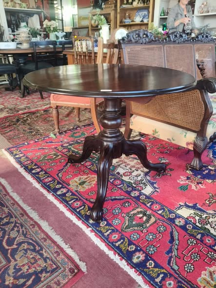 Round table