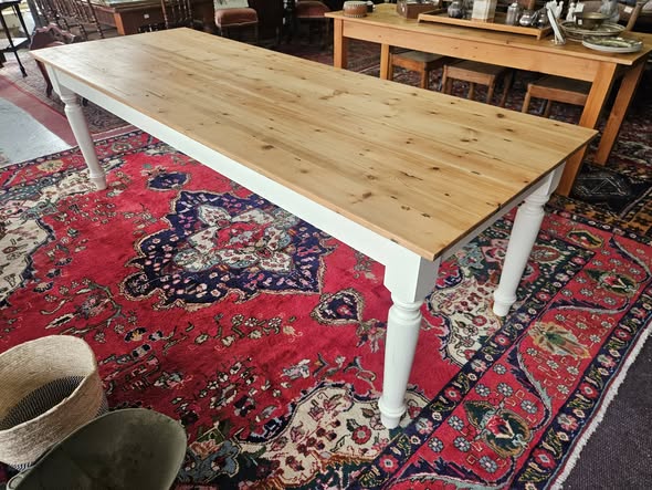 10-Seater Oregan Table