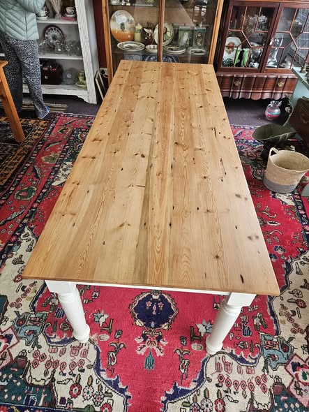 10-Seater Oregan Table