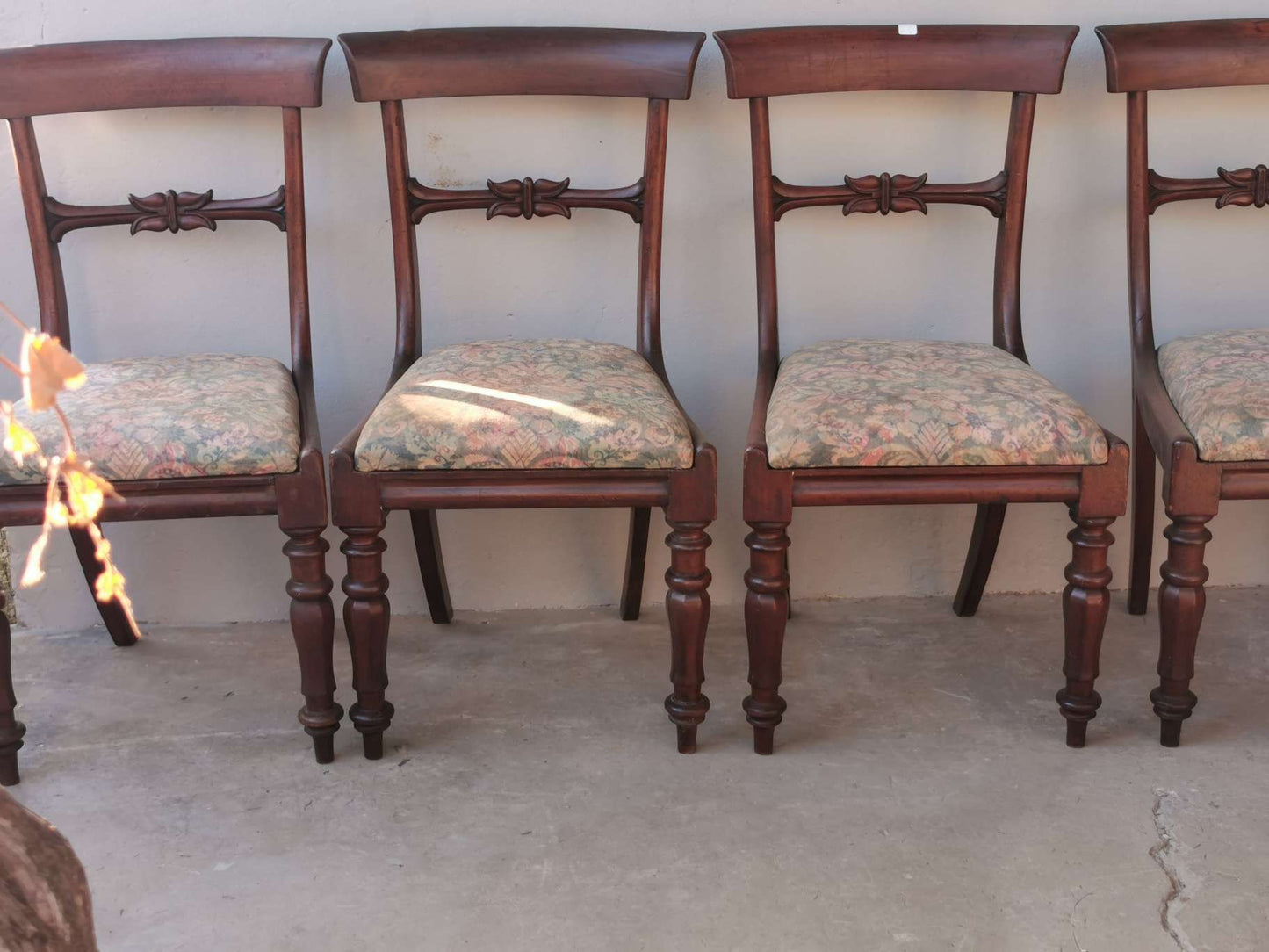Set of 6 Victorian, mahogany dining chairs