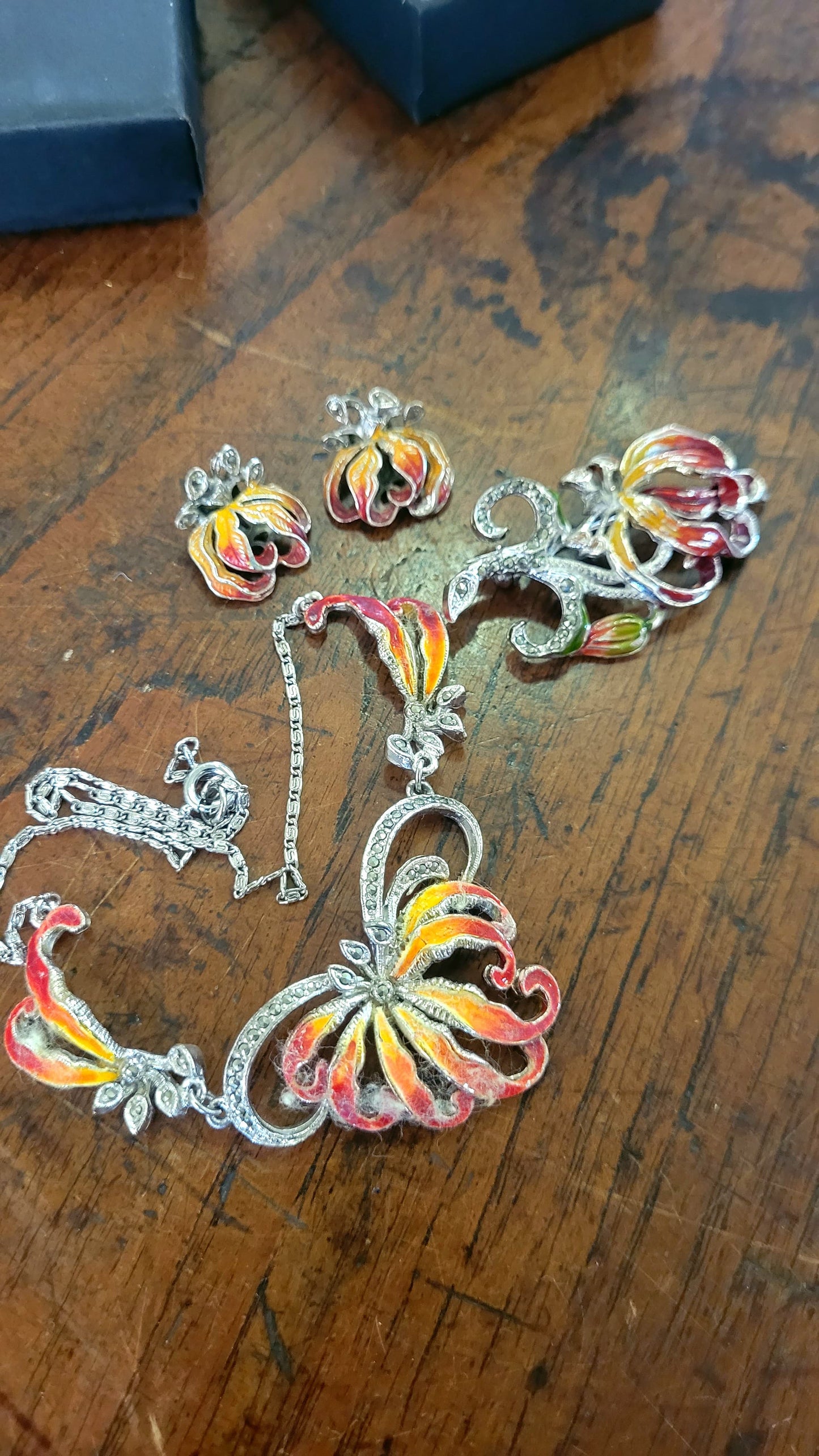 Vintage Flame Lily necklace, brooch and earring set