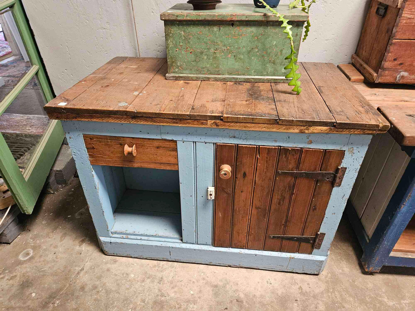 Rustic work bench / kitchen island