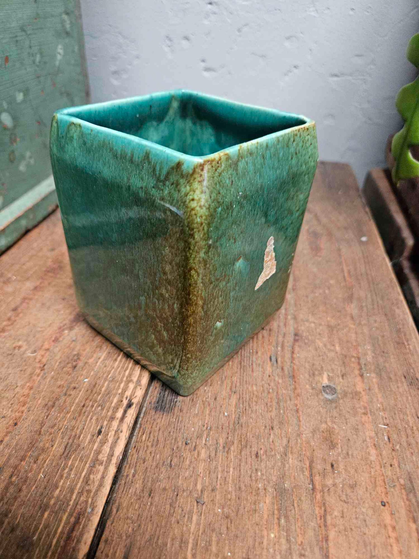 Lucia ware vase