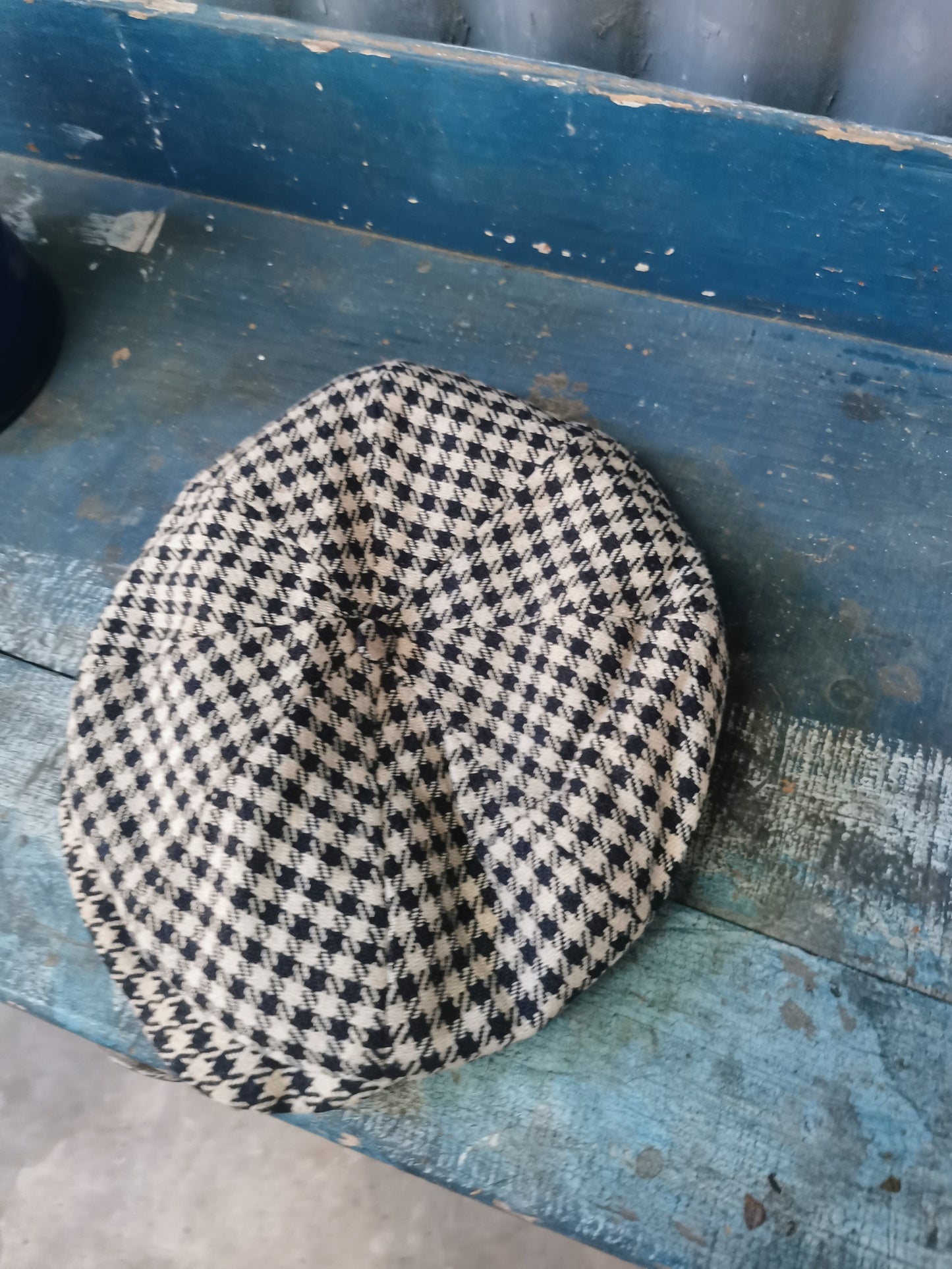 tweed peak cap