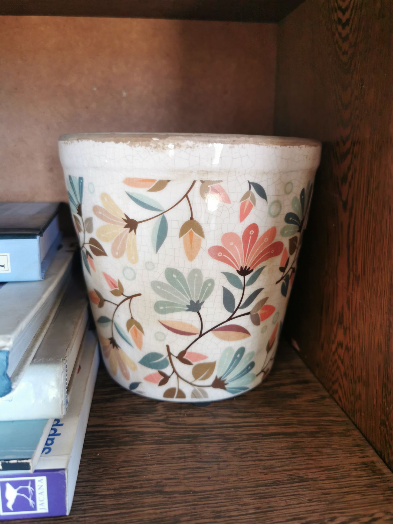 Pastel floral pot