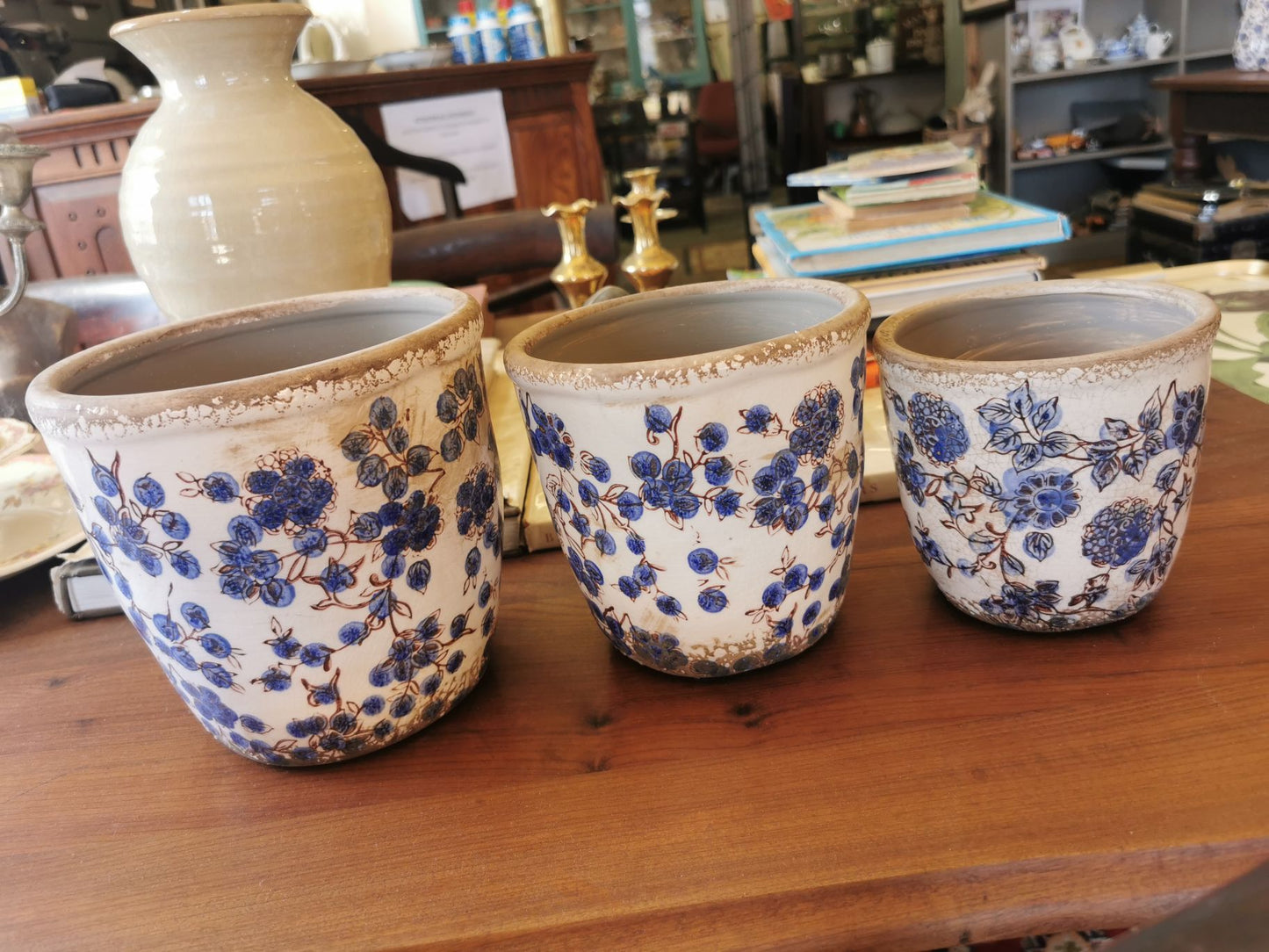Ceramic pot - blue and brown flowers