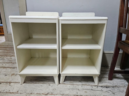 Pair of white pedestals