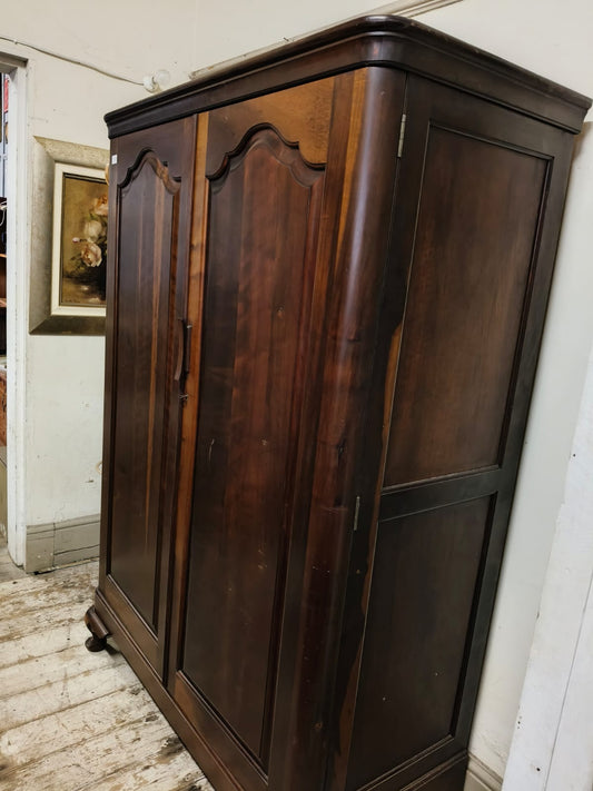 Exquisite wardrobe