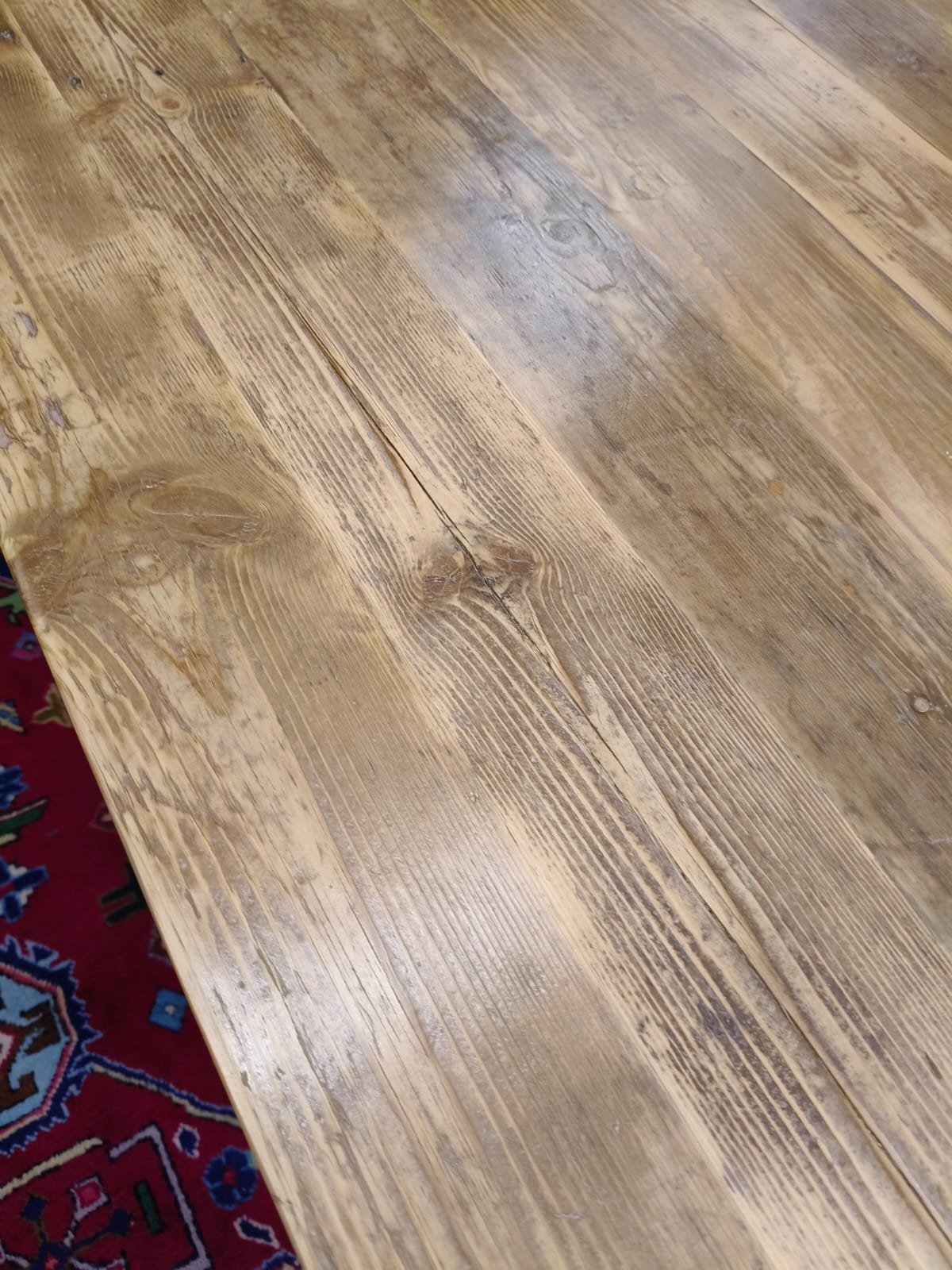 Oregan dining room table