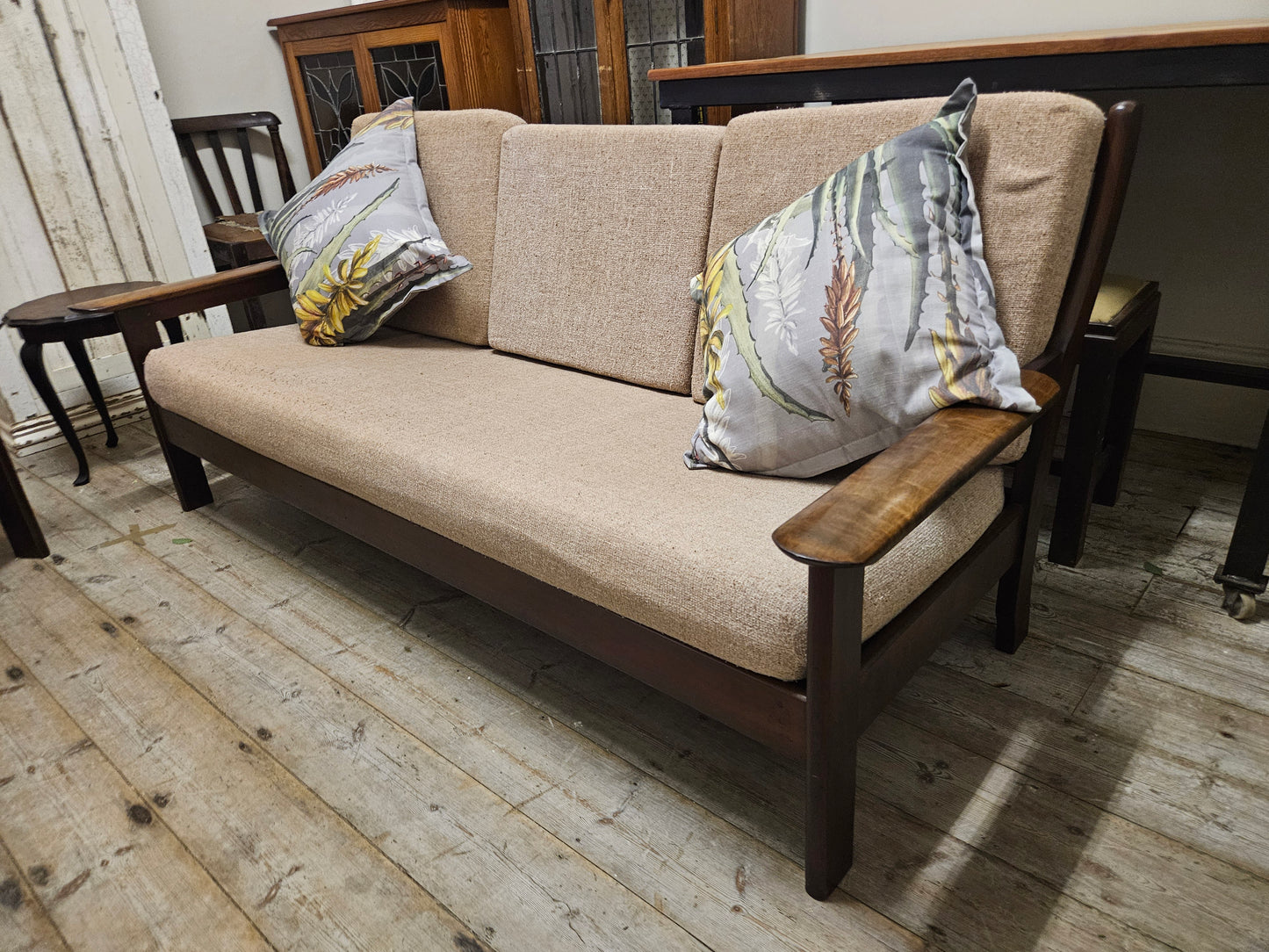 Mid-century lounge suite