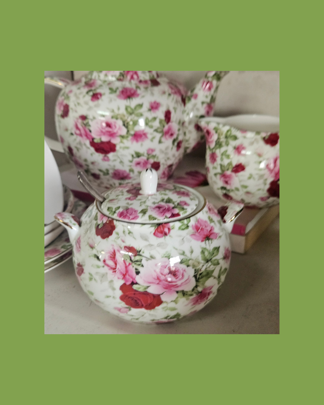 Maxwell Williams tea for two