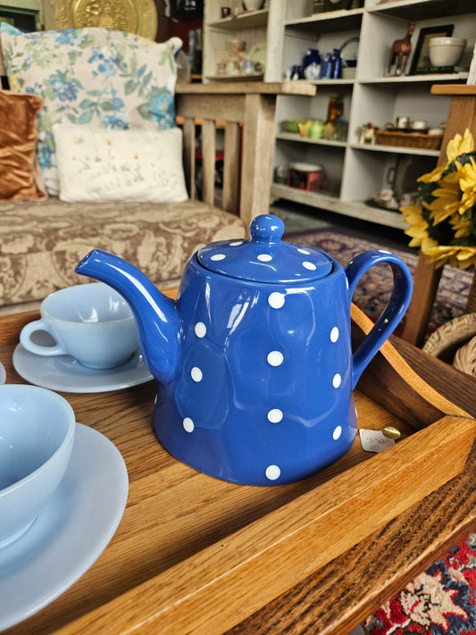 Blue polka dot teapot