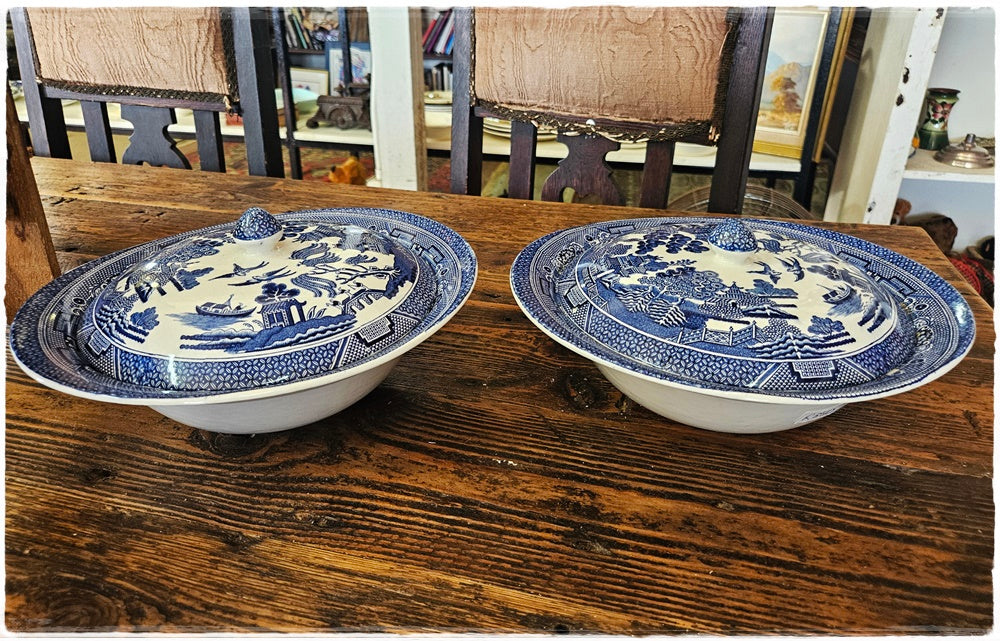 Pair of tureens
