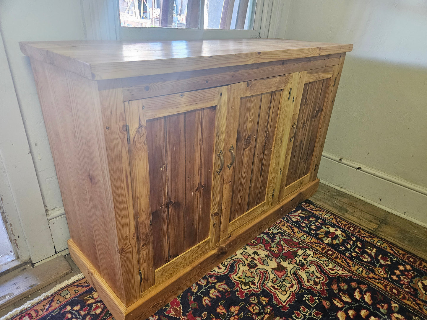 3-door oregan cupboard