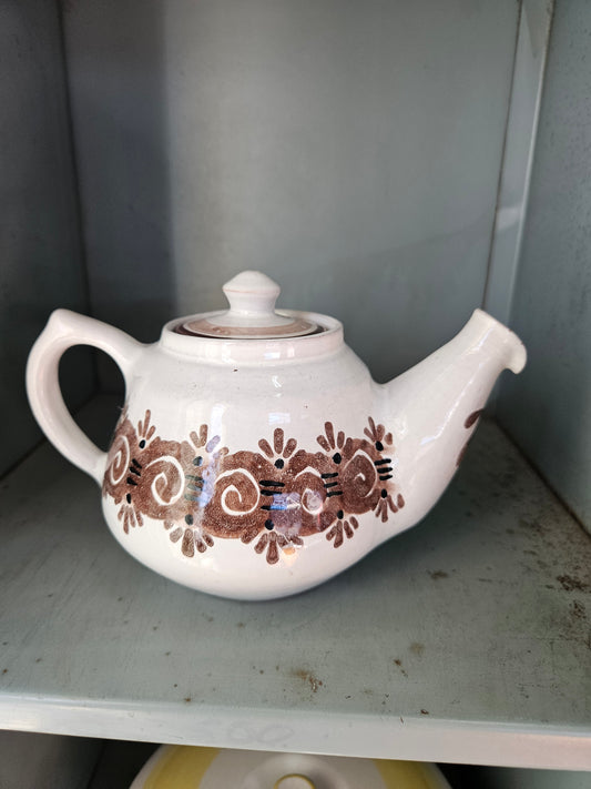Old Jar Pottery teapot