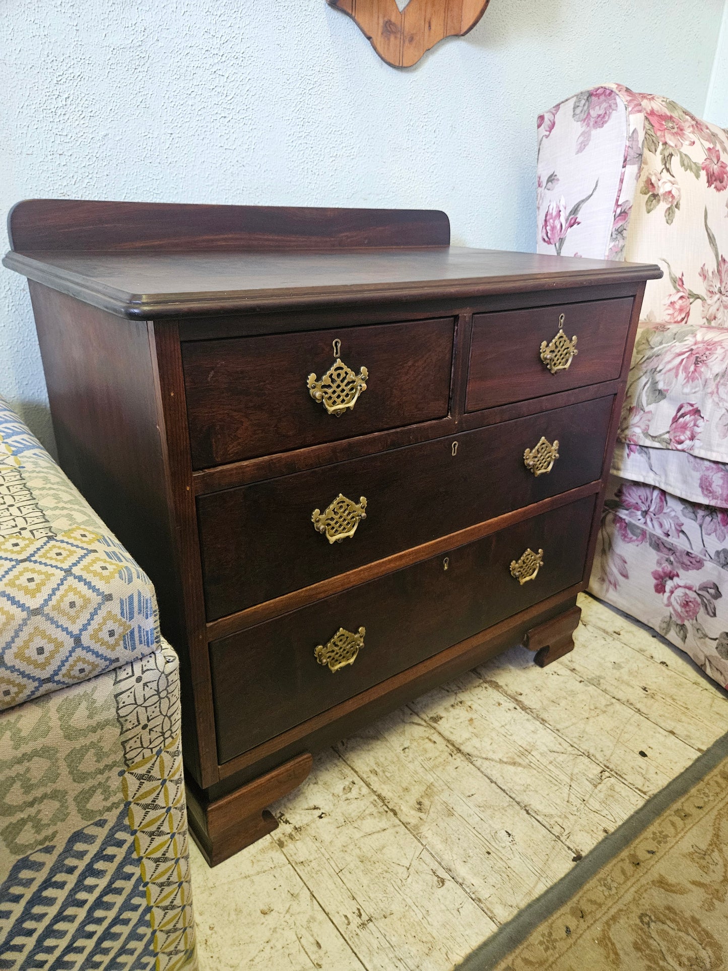 Small imbuia chest of drawers