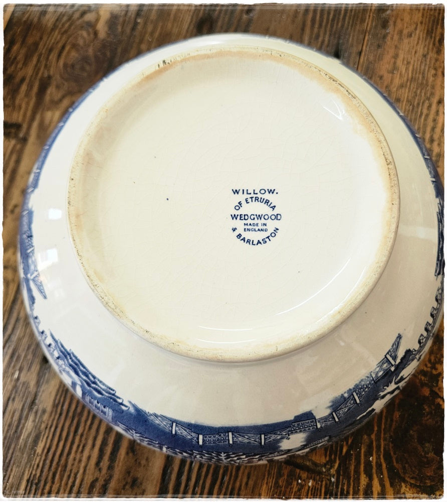 Pair of Wedgwood blue and white bowls