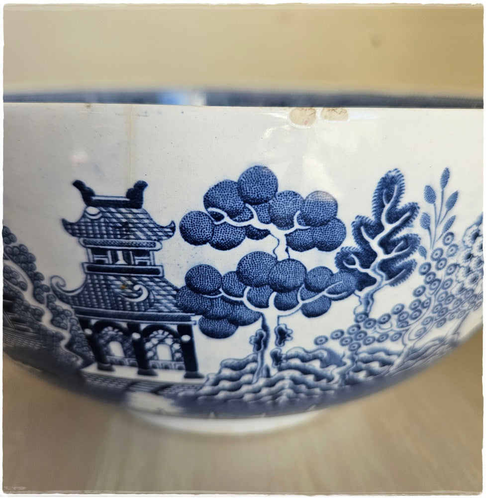 Pair of Wedgwood blue and white bowls