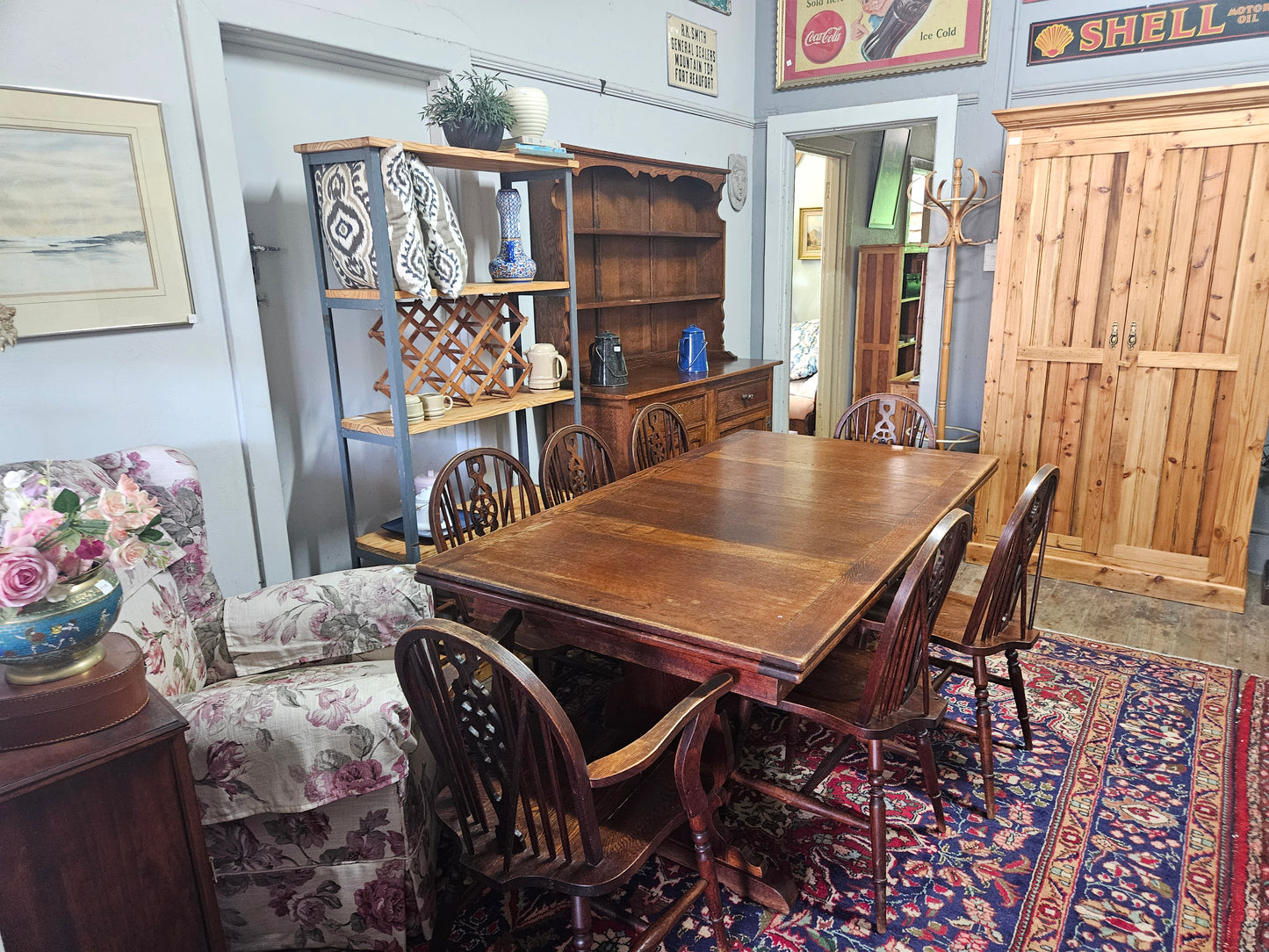 Oak extension table and 8 chairs